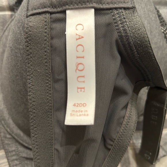 Never worn - Picture 3 of 3